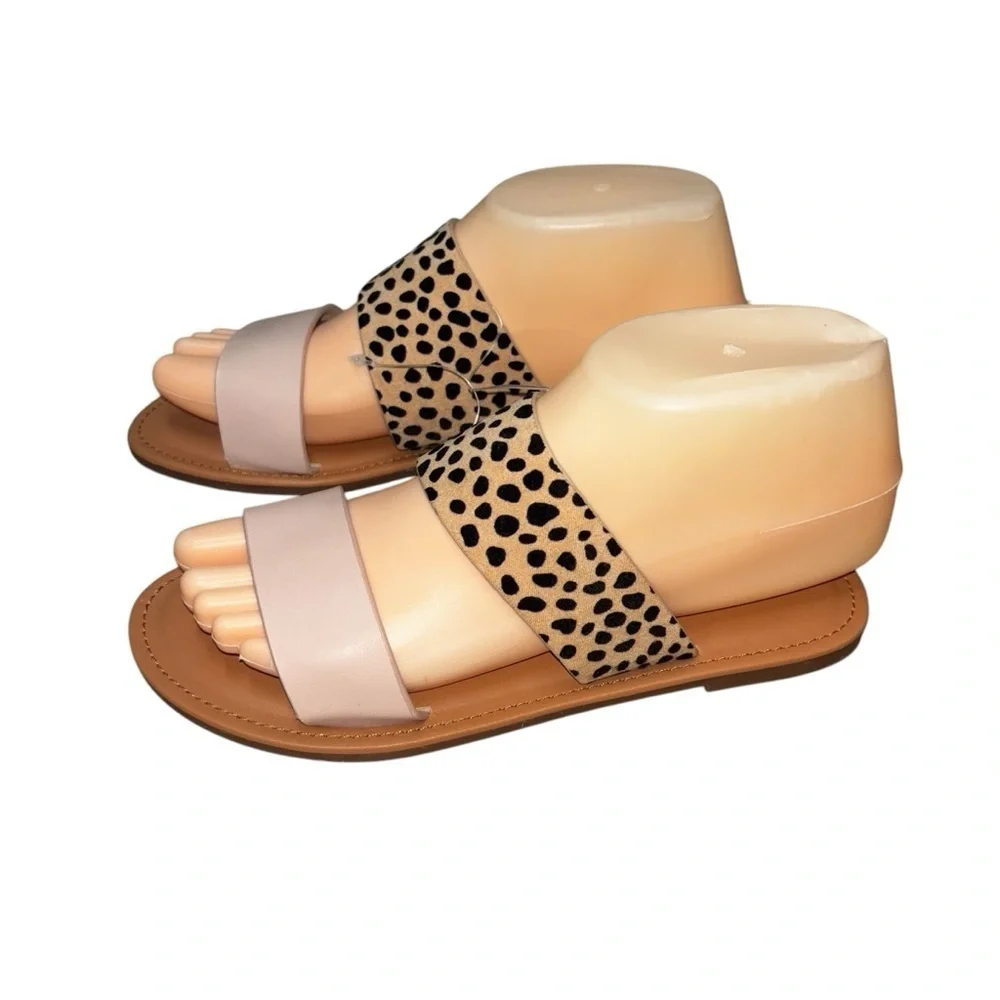 Top Moda Women's Size 6 Sandals Faux Leather Animal Print Flats New w/o Box